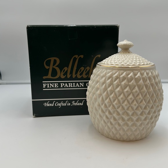 Belleek Heritage Collection Diamond China Biscuit Barrel/Jar - Picture 1 of 16